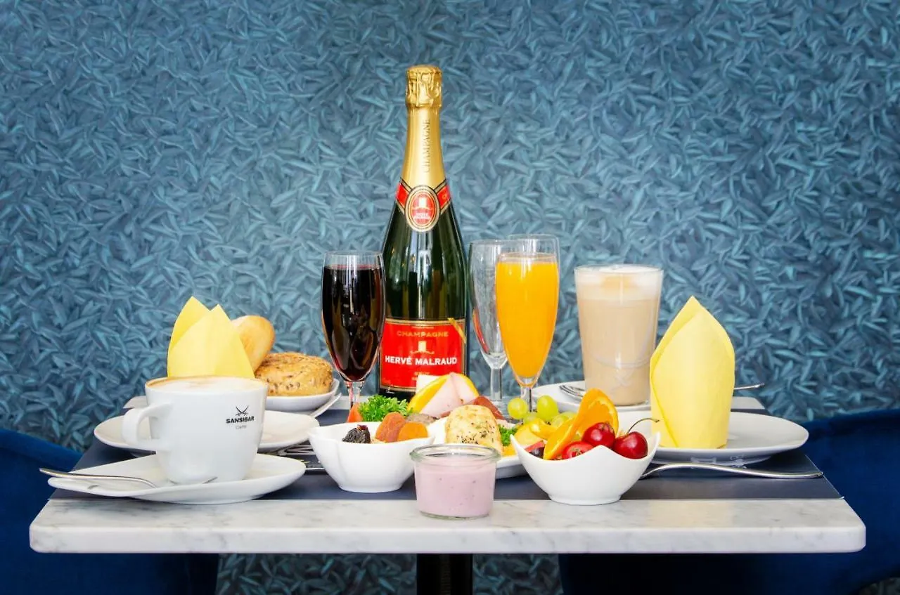 Monopol Boutique Hotel Бремен